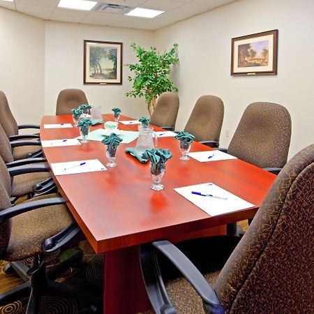 Holiday Inn Express & Suites Albany Airport Area - Latham By Ihg Εξωτερικό φωτογραφία