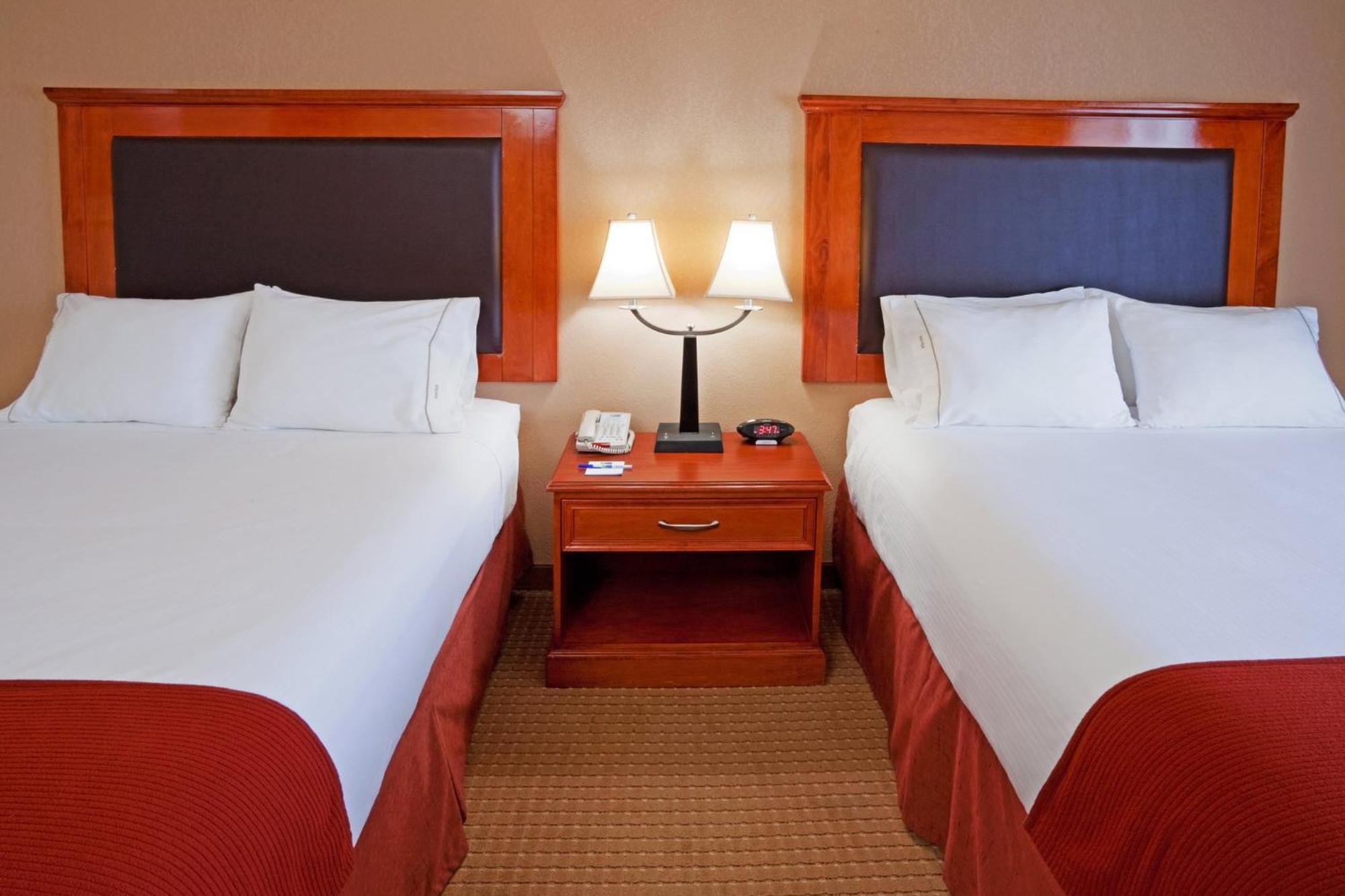 Holiday Inn Express & Suites Albany Airport Area - Latham By Ihg Εξωτερικό φωτογραφία