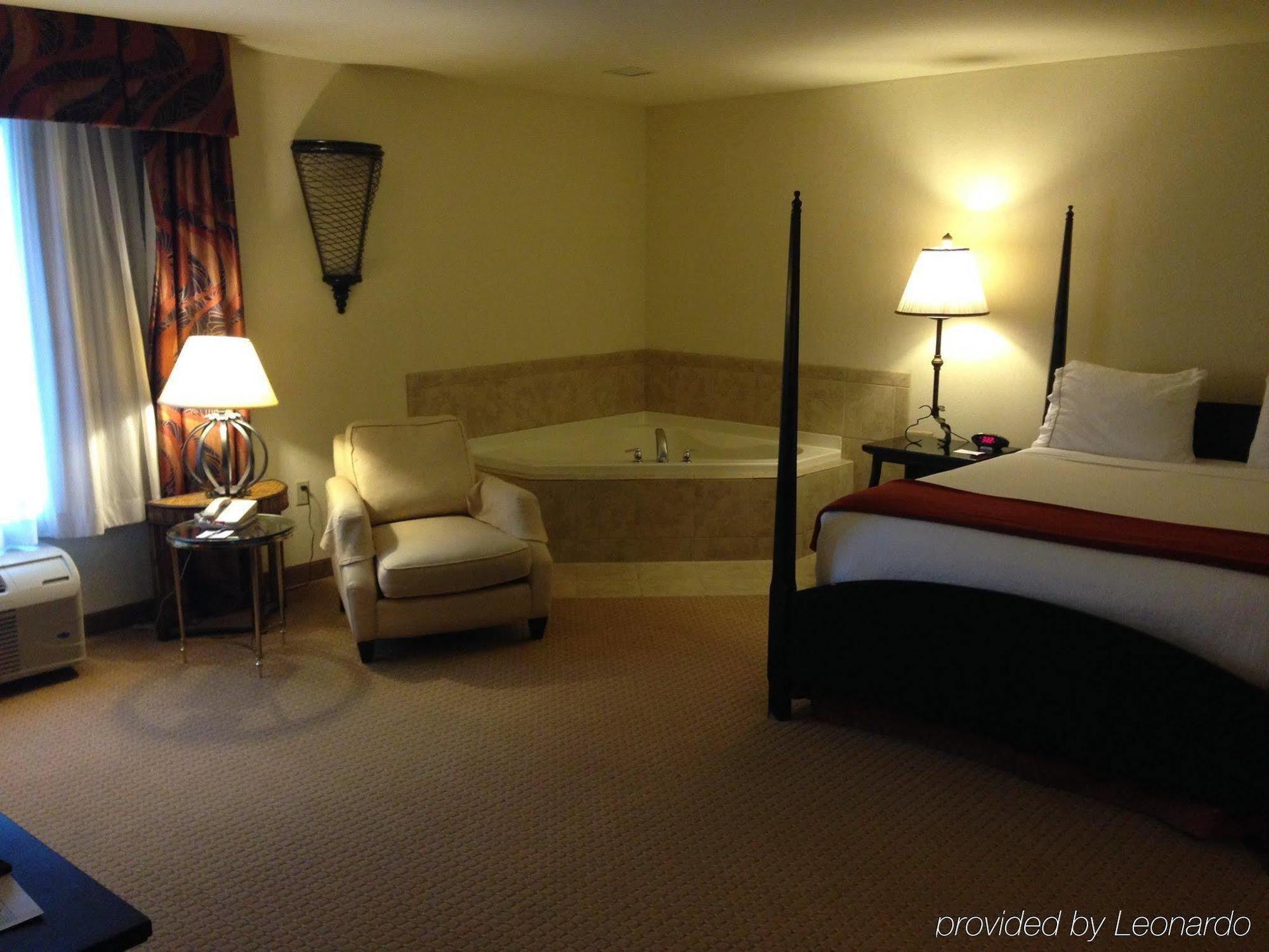 Holiday Inn Express & Suites Albany Airport Area - Latham By Ihg Εξωτερικό φωτογραφία